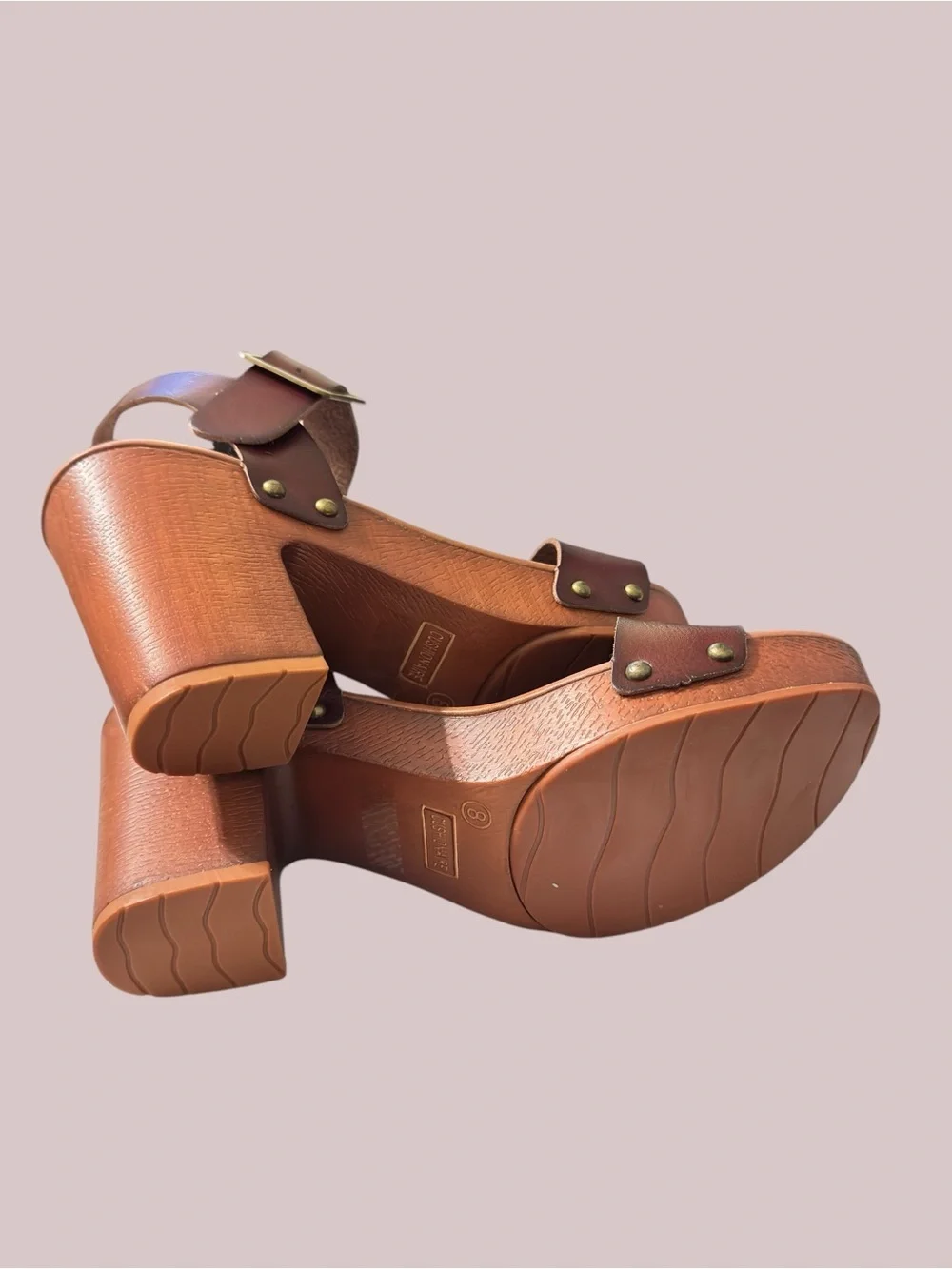 CUSHIONAIRE Women's Sydney Faux Wood Sandals + LiteSole Technology NWT Size 8